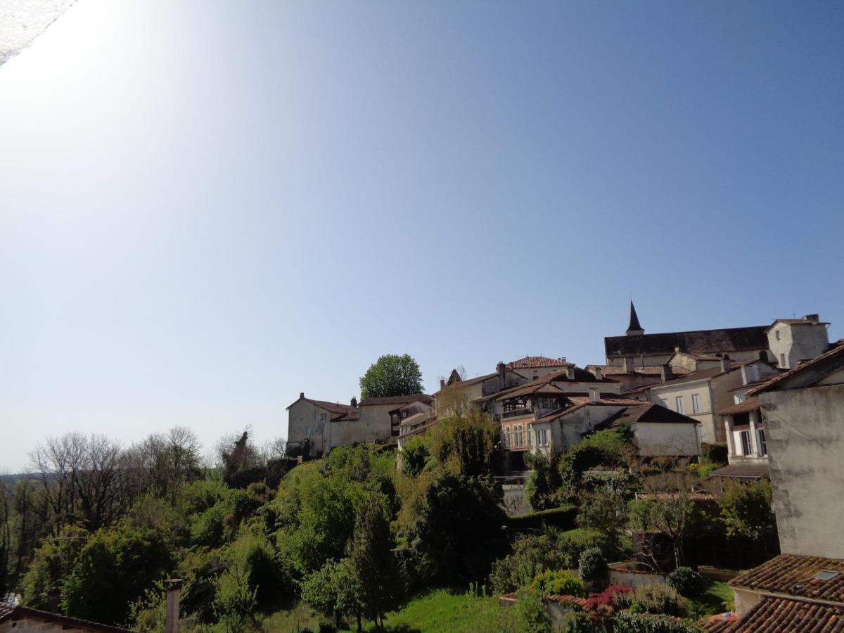 Maison Saint Jacques อูเบแทร์-ซัวร์-ดรอนน์ ภายนอก รูปภาพ