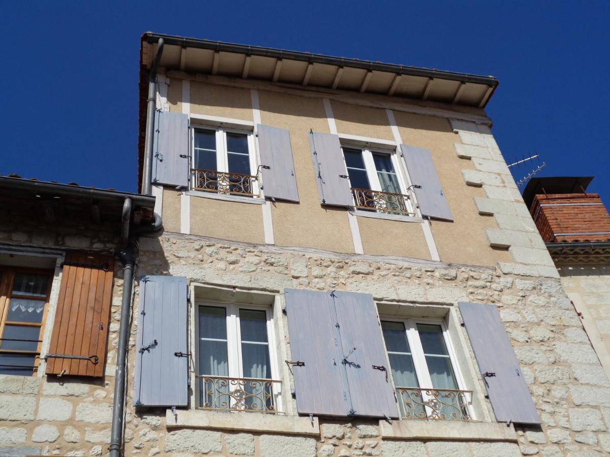 Maison Saint Jacques อูเบแทร์-ซัวร์-ดรอนน์ ภายนอก รูปภาพ